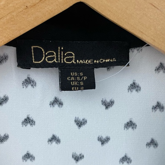 Dalia White Blouse with Black Hearts - Picture 6 of 6